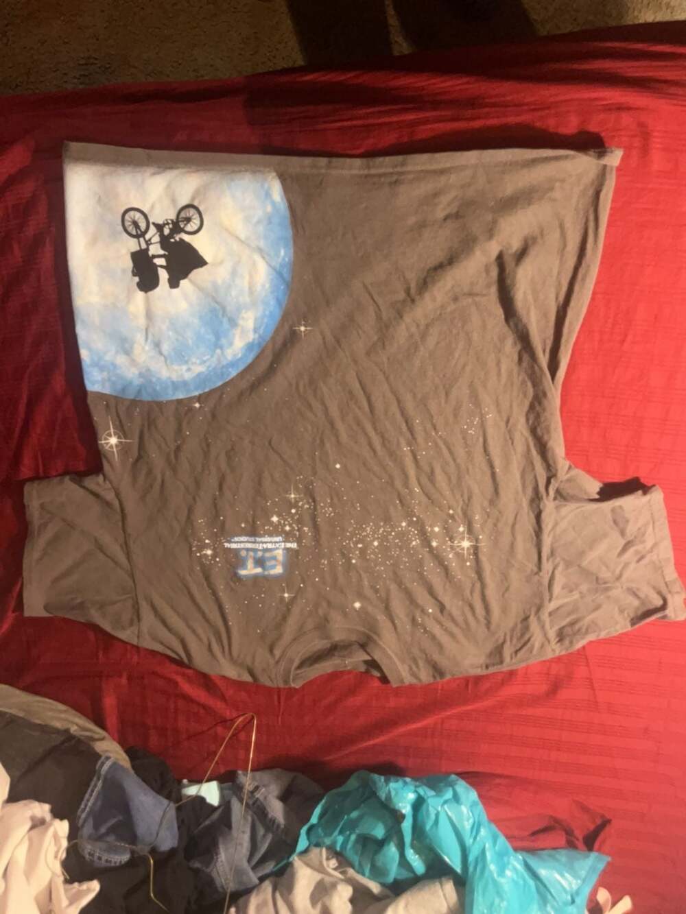 Universal Studios E.T. The Extra-Terrestrial Graphic T-Shirt 2XL